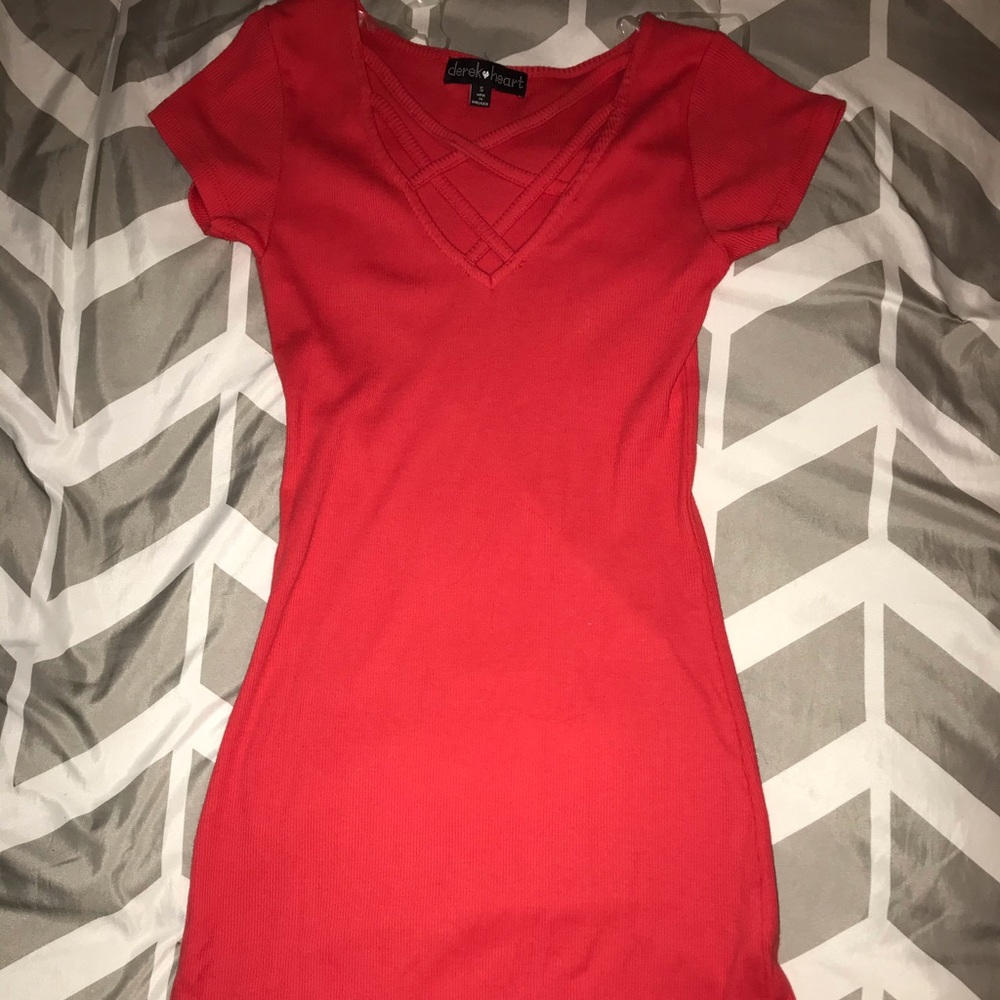 Red bodycon dress